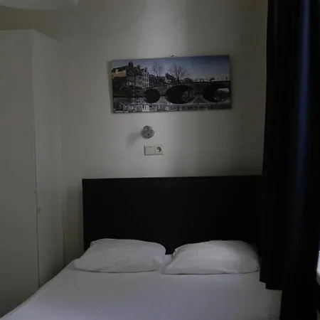 Szálloda 83 2*